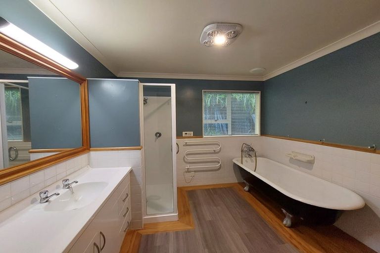 Photo of property in 25 Bayly Road, Moturoa, New Plymouth, 4310