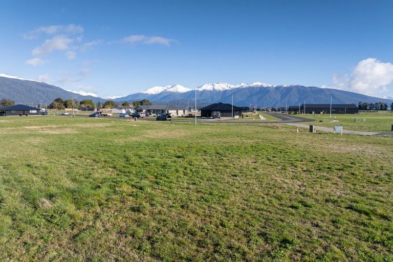 Photo of property in 21 Tukare Loop, Te Anau, 9600
