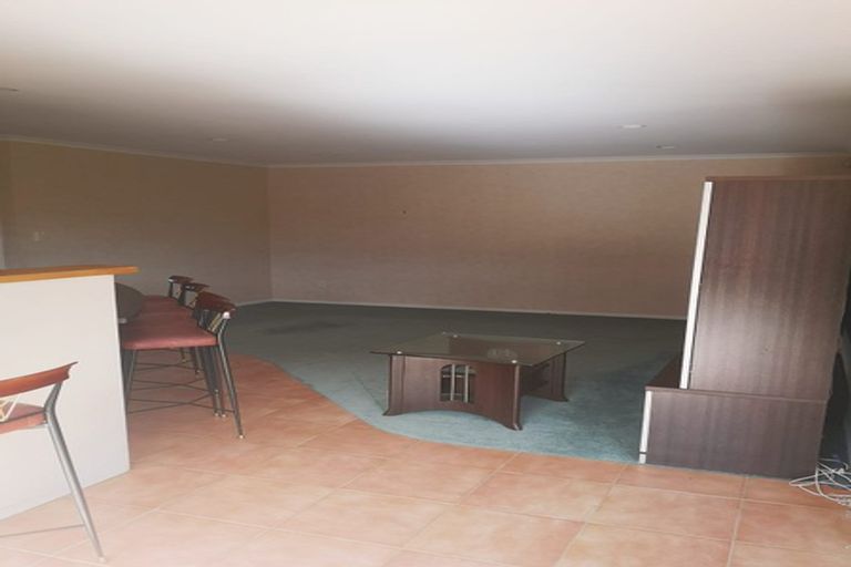 Photo of property in 21 Kilsyth Way, East Tamaki Heights, Auckland, 2016