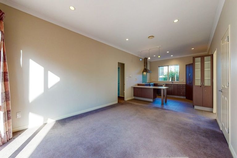 Photo of property in 82 Amesbury Drive, Churton Park, Wellington, 6037