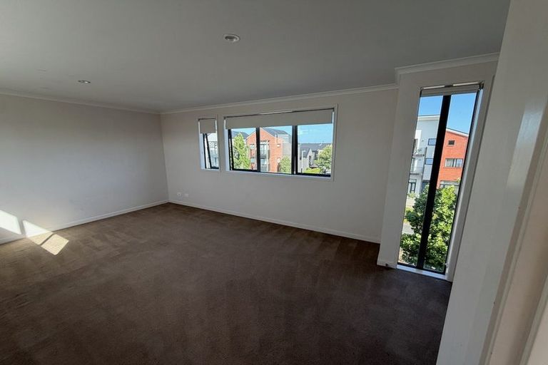 Photo of property in 94 Hobsonville Point Road, Hobsonville, Auckland, 0616