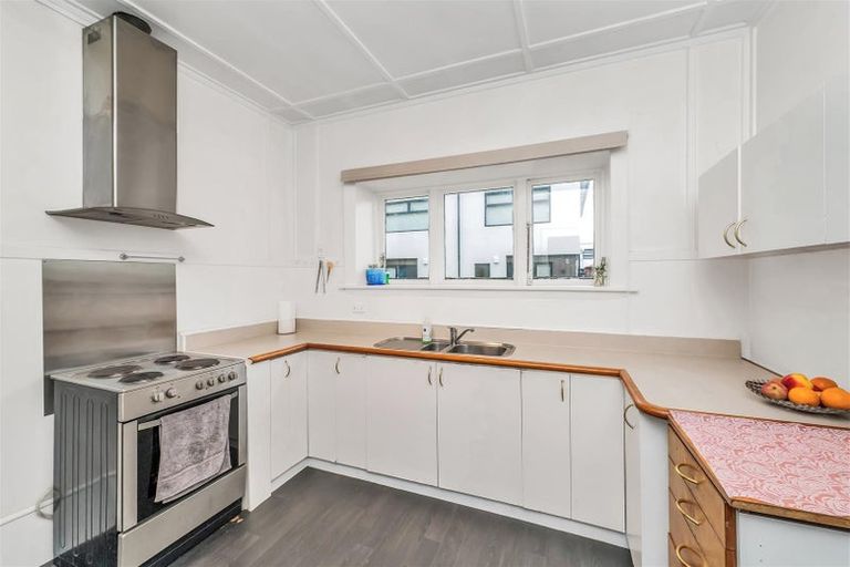 Photo of property in 48 Heywood Terrace, Richmond, Christchurch, 8013