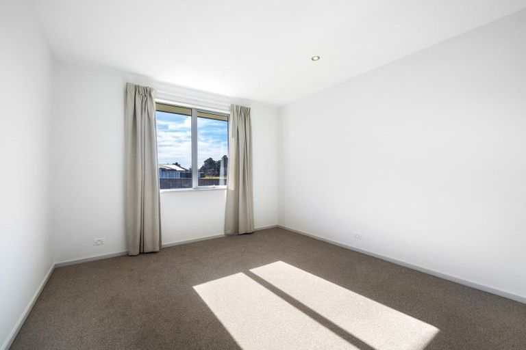 Photo of property in 12 Crabbe Place, Cromwell, 9310