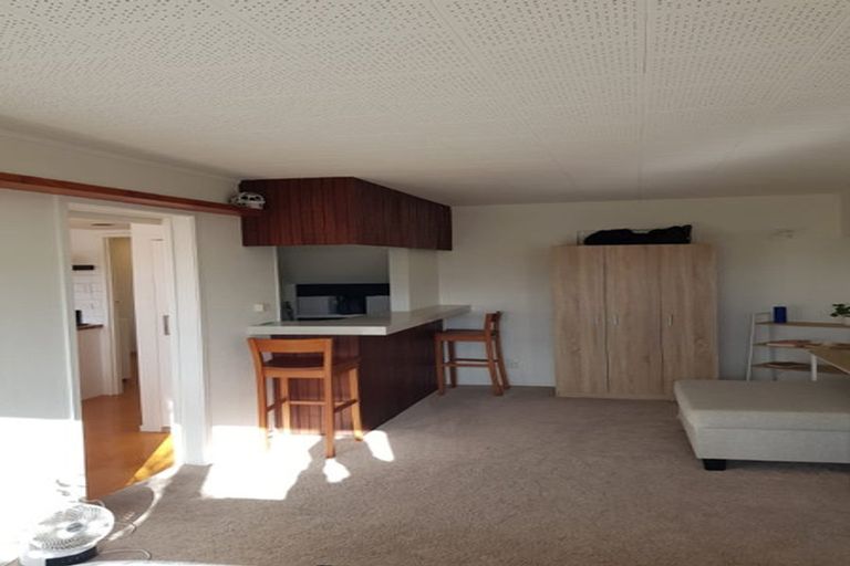 Photo of property in 5 Madison Place, Forrest Hill, Auckland, 0620