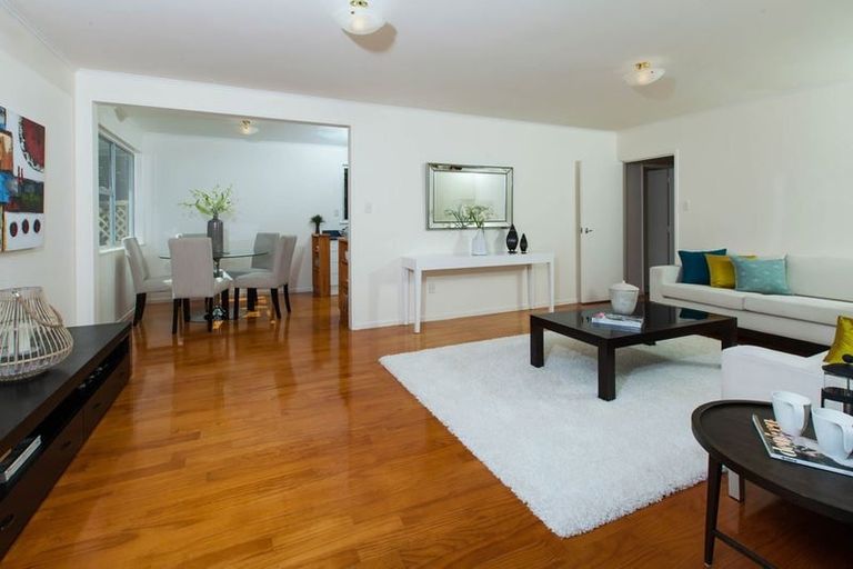 Photo of property in 14 Mchardy Place, Glenfield, Auckland, 0627