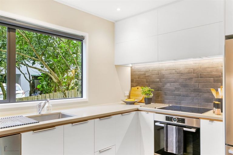 Photo of property in 24 Rimu Road, Oratia, Auckland, 0604