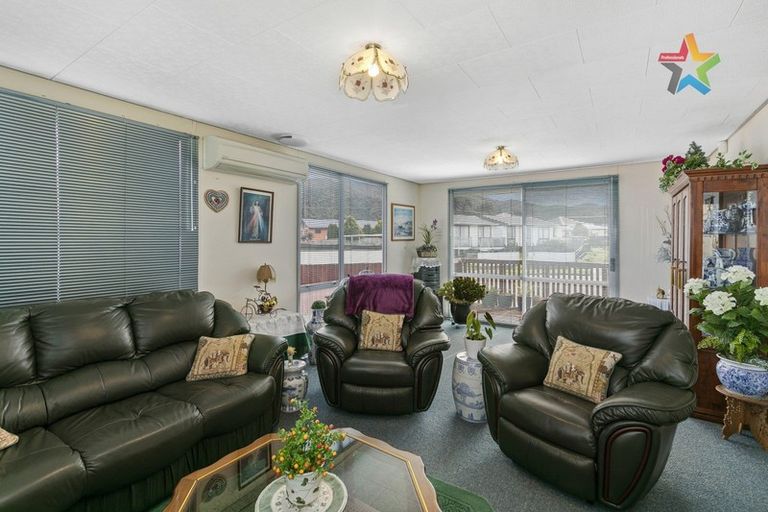 Photo of property in 3 Kilkenny Grove, Wainuiomata, Lower Hutt, 5014