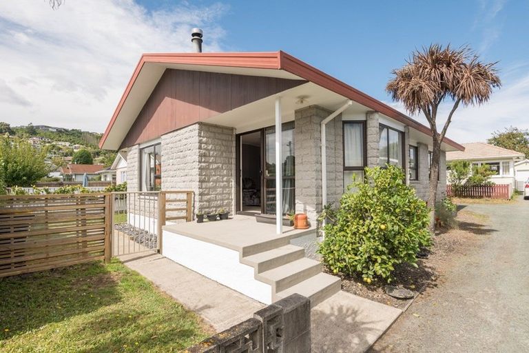 Photo of property in 14 Maitland Avenue, Stoke, Nelson, 7011