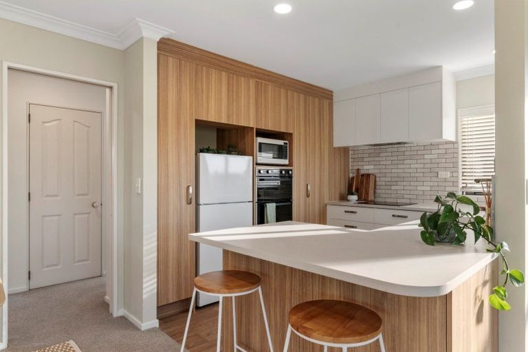 Photo of property in 1 Sutherland Avenue, Mount Maunganui, 3116