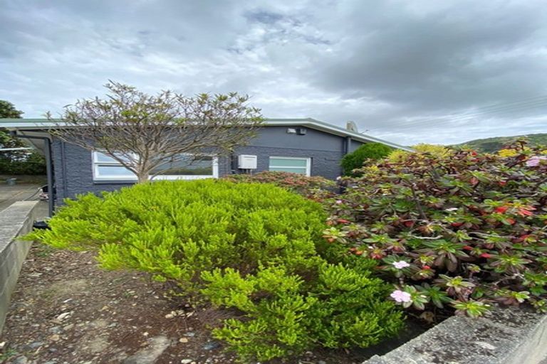 Photo of property in 1/17 The Parade, Island Bay, Wellington, 6023