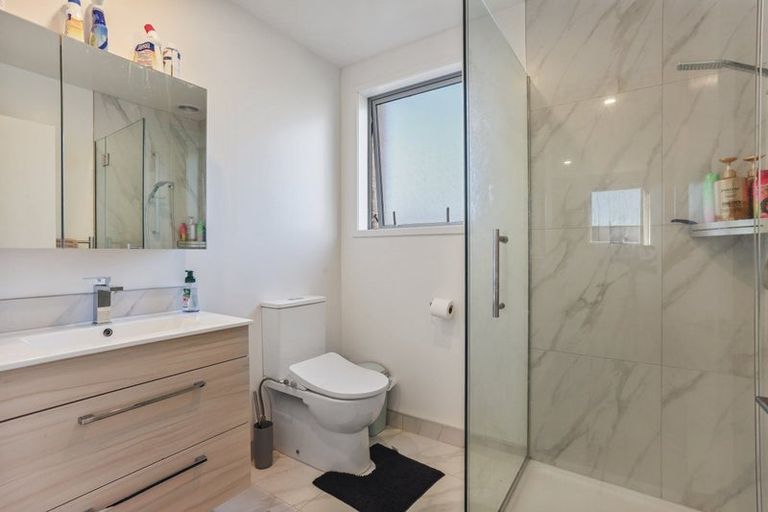 Photo of property in 2/5 Matata Place, Dallington, Christchurch, 8061