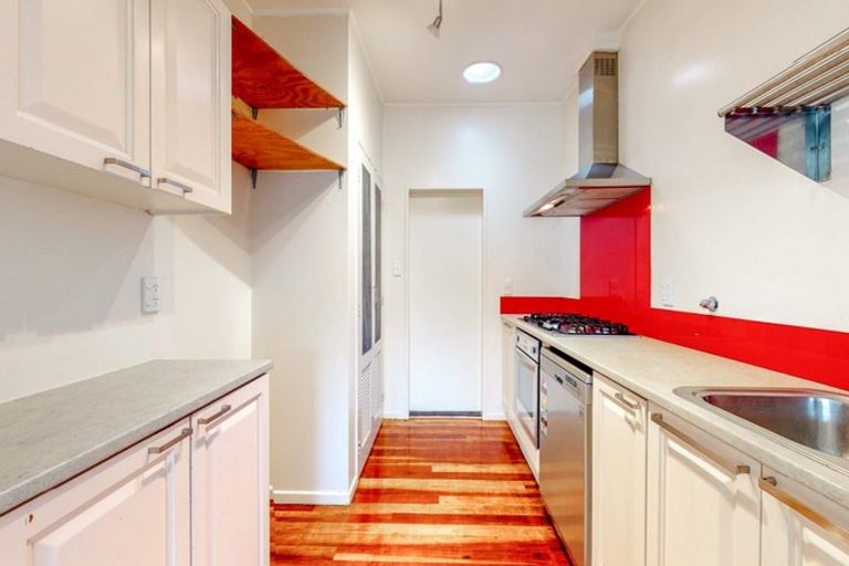 Photo of property in 9 Silverbirch Grove, Churton Park, Wellington, 6037