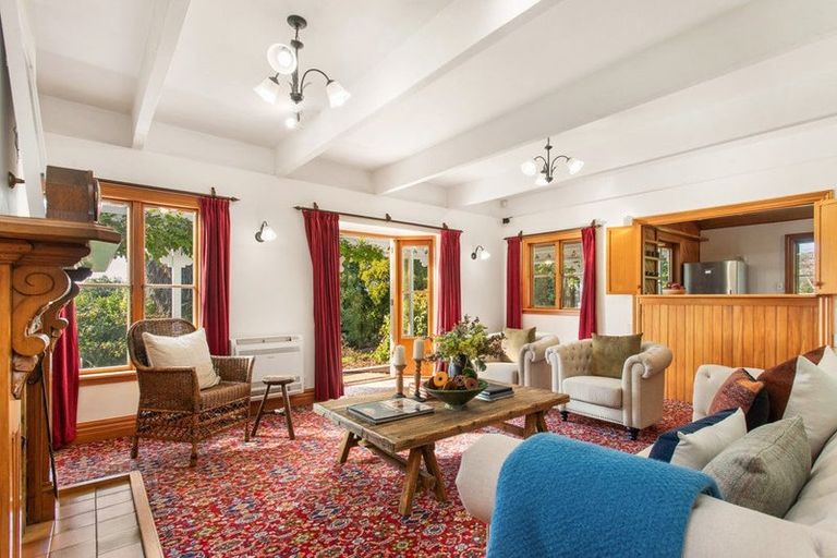 Photo of property in 23 Hyndhope Road, Kennedys Bush, Christchurch, 8025
