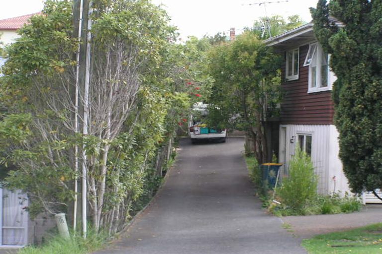 Photo of property in 1/11 Bond Crescent, Forrest Hill, Auckland, 0620