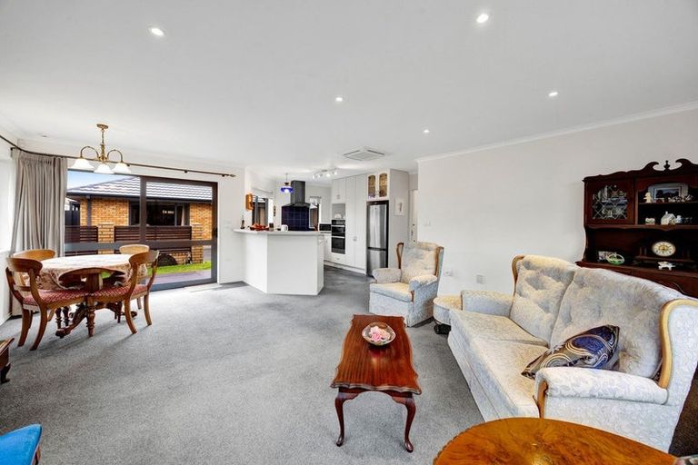 Photo of property in 14a Milmoe Street, Hawera, 4610