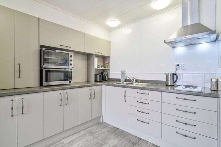 Photo of property in 3/507 Saint Aubyn, Hastings, 4122