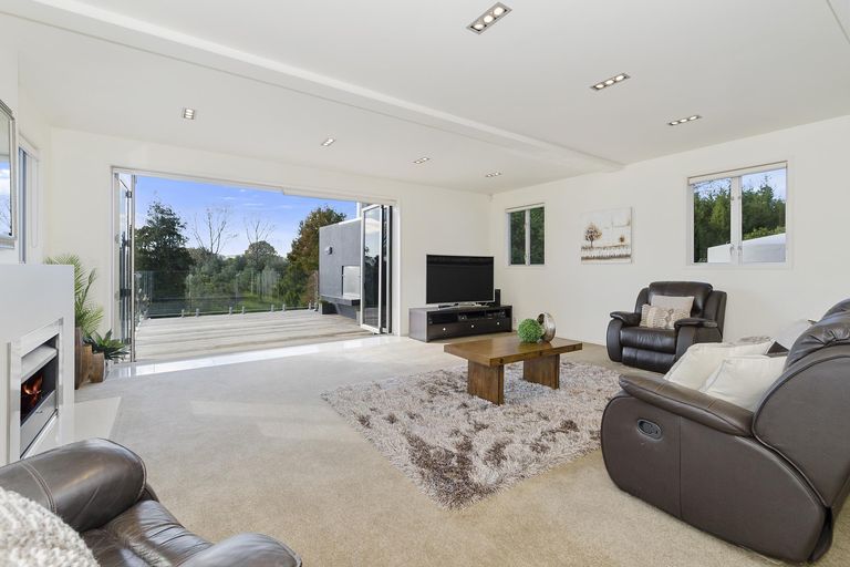 Photo of property in 15 Old Coach Way, Ramarama, Drury, 2579