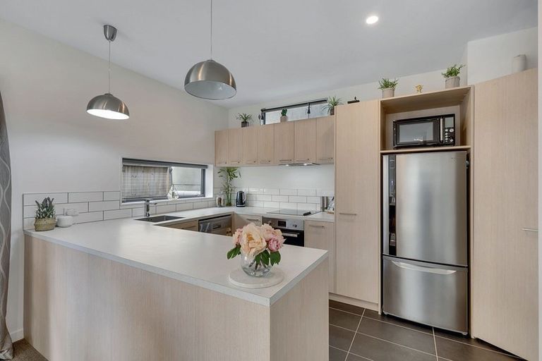 Photo of property in 7u9 Handyside Street, Tawa, Wellington, 5028