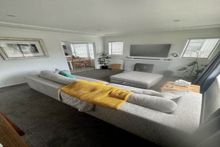 Photo of property in 1 Kohekohe Street, New Lynn, Auckland, 0600