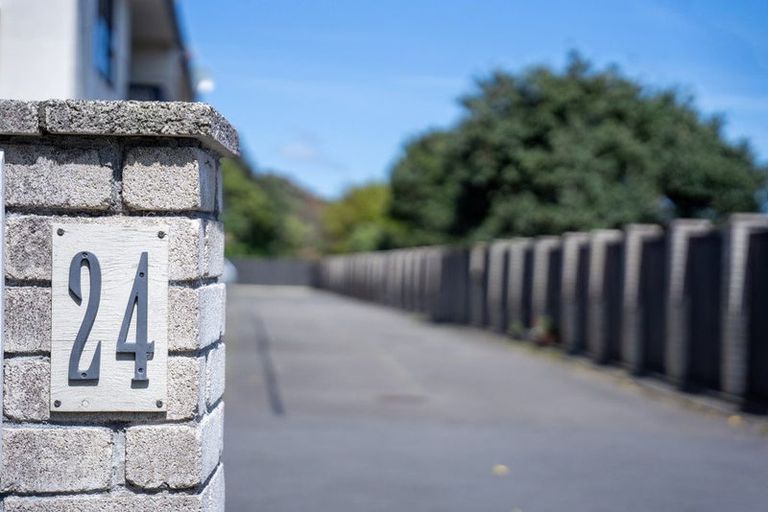 Photo of property in 4/24 Acheron Road, Paremata, Porirua, 5026