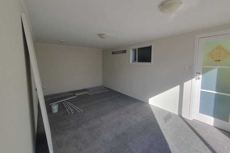 Photo of property in 20 Segedin Place, Glenfield, Auckland, 0629