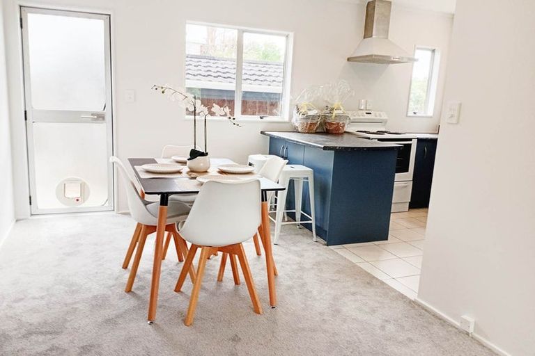 Photo of property in 3/169 Chivalry Road, Glenfield, Auckland, 0629