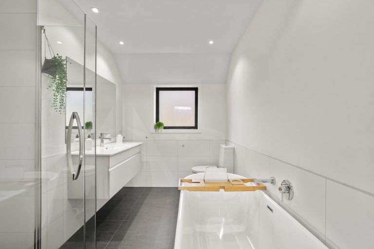 Photo of property in 27c Falconer Rise, Jacks Point, Queenstown, 9371