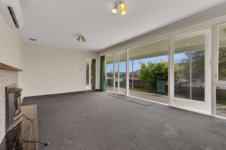 Photo of property in 31 Elliott Crescent, Owhata, Rotorua, 3010