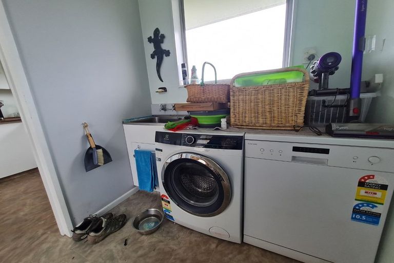 Photo of property in 90 Springs Road, Hornby, Christchurch, 8042