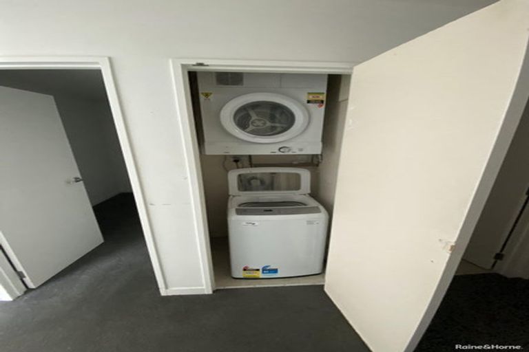 Photo of property in 12 Maunganui Road, Mount Maunganui, 3116