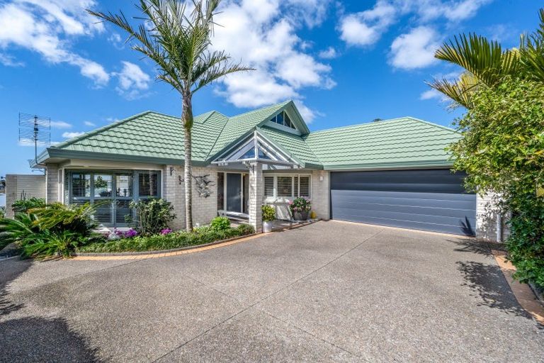 Photo of property in 44a Cook Street, Howick, Auckland, 2014