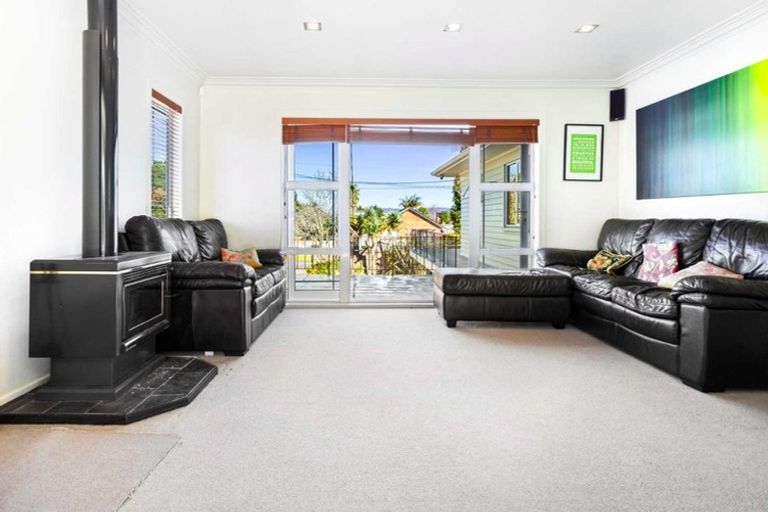 Photo of property in 53 Taikata Road, Te Atatu Peninsula, Auckland, 0610