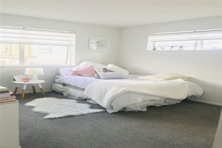 Photo of property in 29 Greenfinch Road, Hobsonville, Auckland, 0616