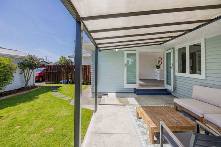 Photo of property in 2/27 Trevelyan Street, Onekawa, Napier, 4110