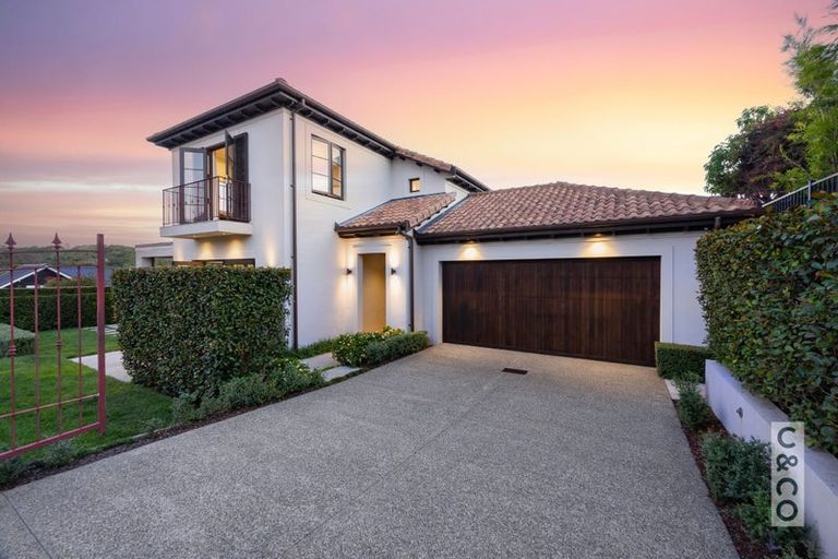 Photo of property in 8 Tauwaka Crescent, Riverhead, 0820