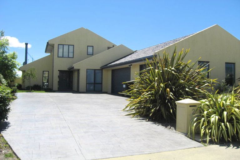 Photo of property in 2 Redfern Street, Northwood, Christchurch, 8051
