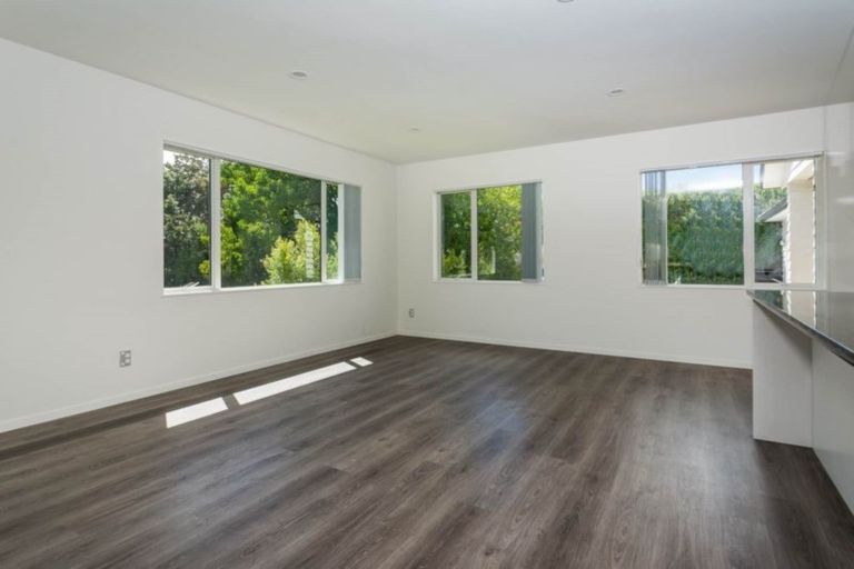 Photo of property in 91 Smythe Road, Henderson, Auckland, 0612