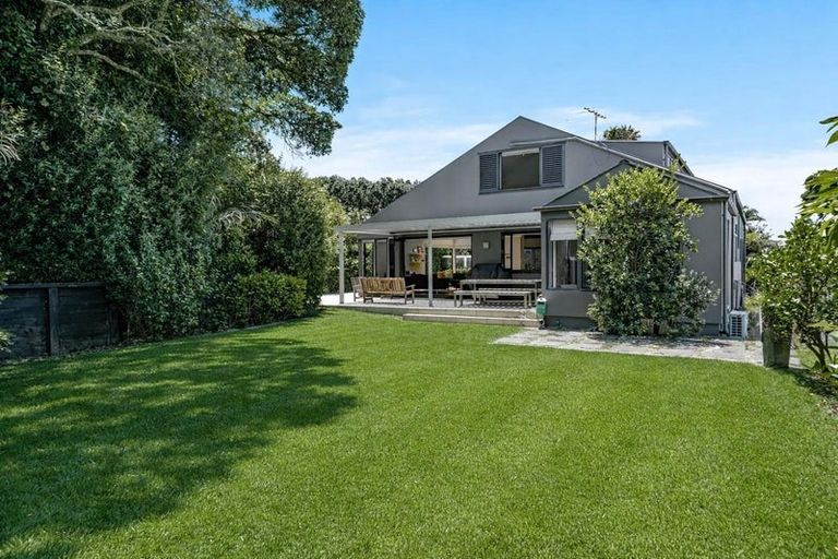 Photo of property in 11 Audrey Road, Takapuna, Auckland, 0620