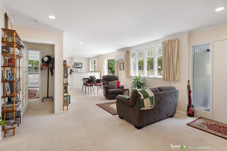 Photo of property in 32 Shirley Street, Karori, Wellington, 6012