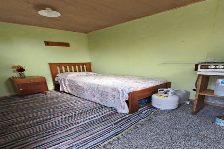 Photo of property in 16 Moore Street, Milton, 9220