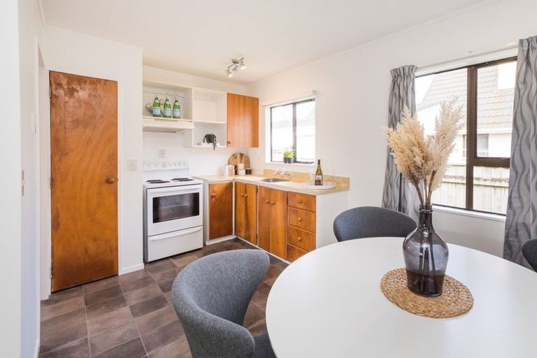 Photo of property in 4b Peter Hall Drive, Kelvin Grove, Palmerston North, 4414