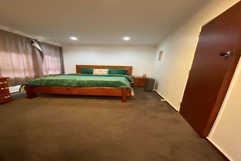 Photo of property in 33 Birdwood Avenue, Papatoetoe, Auckland, 2025