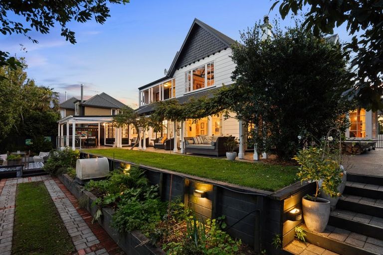 Photo of property in 31 Haronga Road, Inner Kaiti, Gisborne, 4010