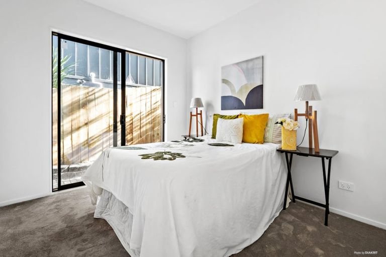 Photo of property in 7a Sherwood Avenue, Te Atatu South, Auckland, 0610