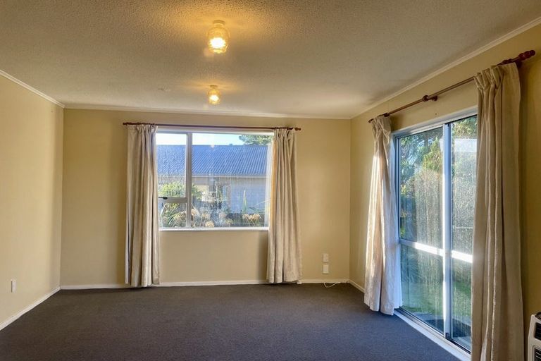 Photo of property in 11 Mossburn Grove, Kelson, Lower Hutt, 5010