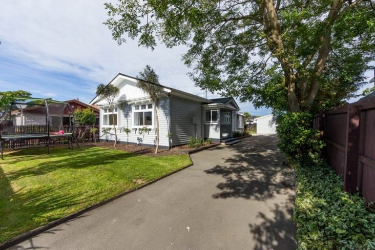 Photo of property in 319 Hendersons Road, Hoon Hay, Christchurch, 8025