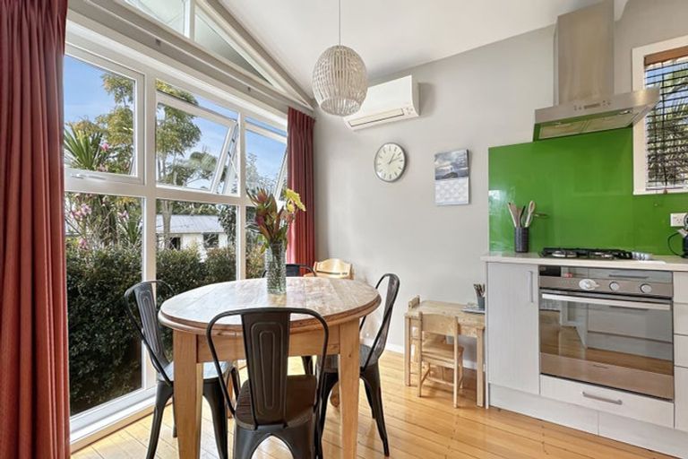 Photo of property in 40a/1 Woodglen Road, Glen Eden, Auckland, 0602