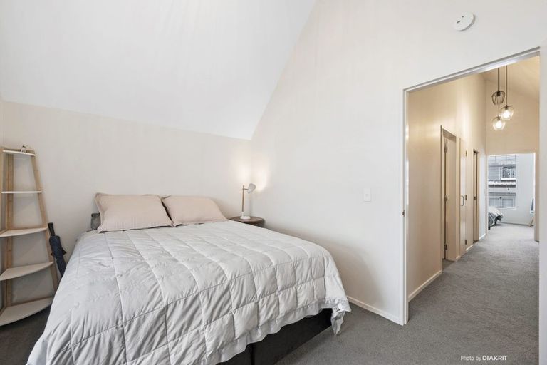 Photo of property in Victoria Villas, 42/35u Pirie Street, Mount Victoria, Wellington, 6011