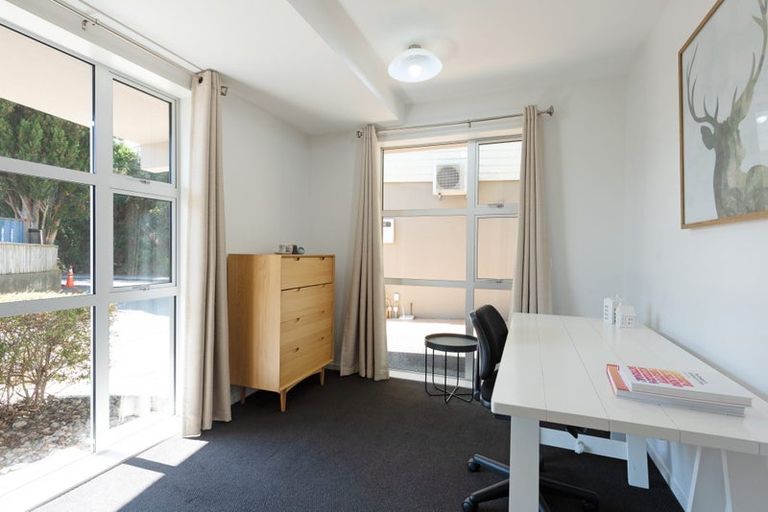 Photo of property in 3a Anderson Terrace, Mount Cook, Wellington, 6021