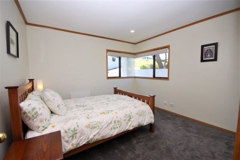 Photo of property in 16 Rhodes Fall, Rangatira Park, Taupo, 3330